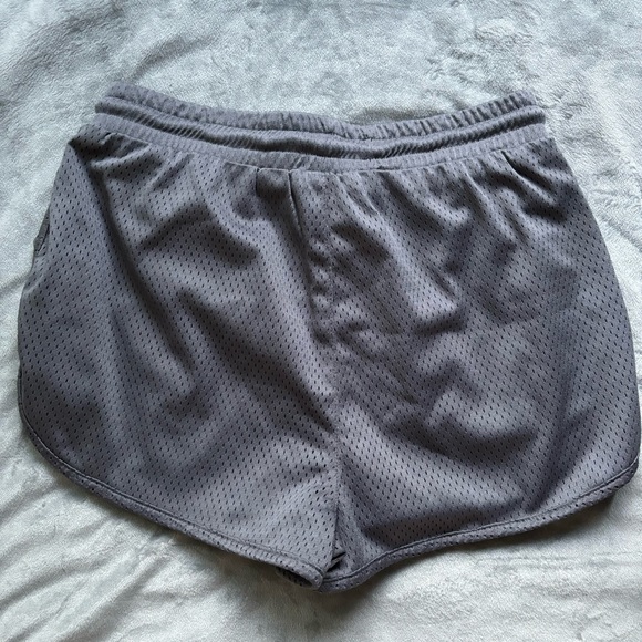 Kith Shorts - Picture 6 of 6